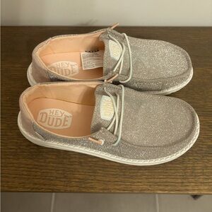 Light blush/pink ladies Hey Dudes